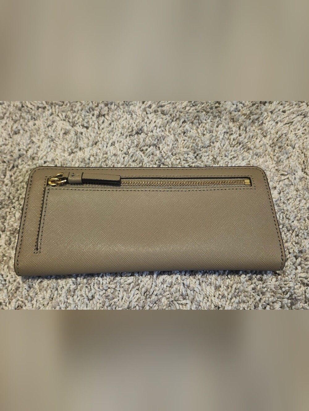 NWOT Tory Burch $175 Robinson Slim Wallet Taupe Gold Logo - Picture 3 of 4
